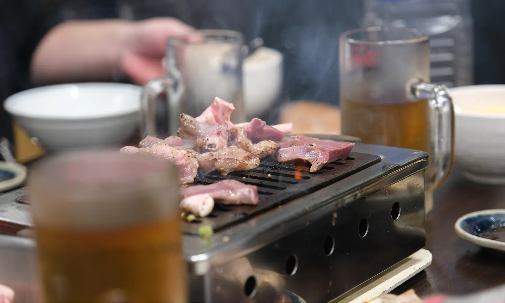 スタミナ苑　こだわり　食事風景